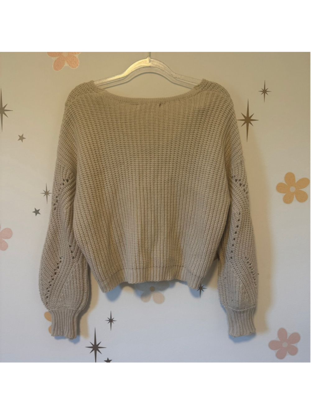 Cream V-neck Sweater Women’s - Picture 3 of 4